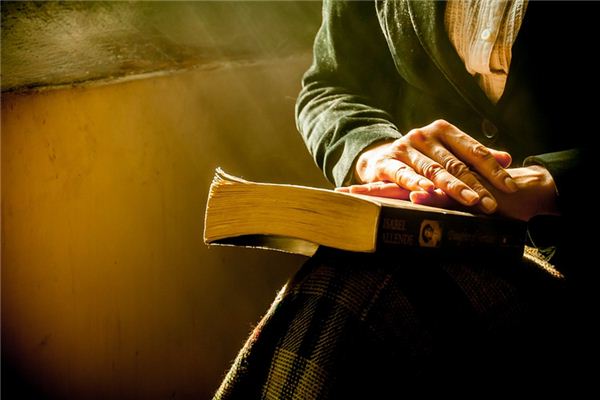 梦见圣经是什么意思 梦见圣经是什么意思