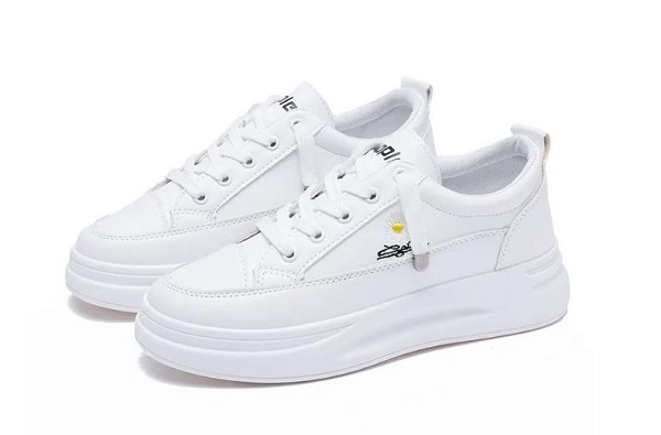 梦见鞋子 做梦梦见鞋子撒什么预兆 梦见鞋子好不好