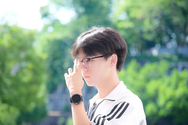 白羊座2025年运势详解